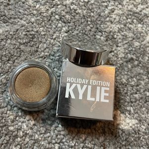 Kylie Holiday Edition Creme Shadow “Camo”